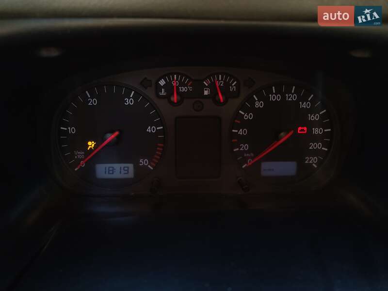 Грузопассажирский фургон Volkswagen Transporter 2000 в Харькове