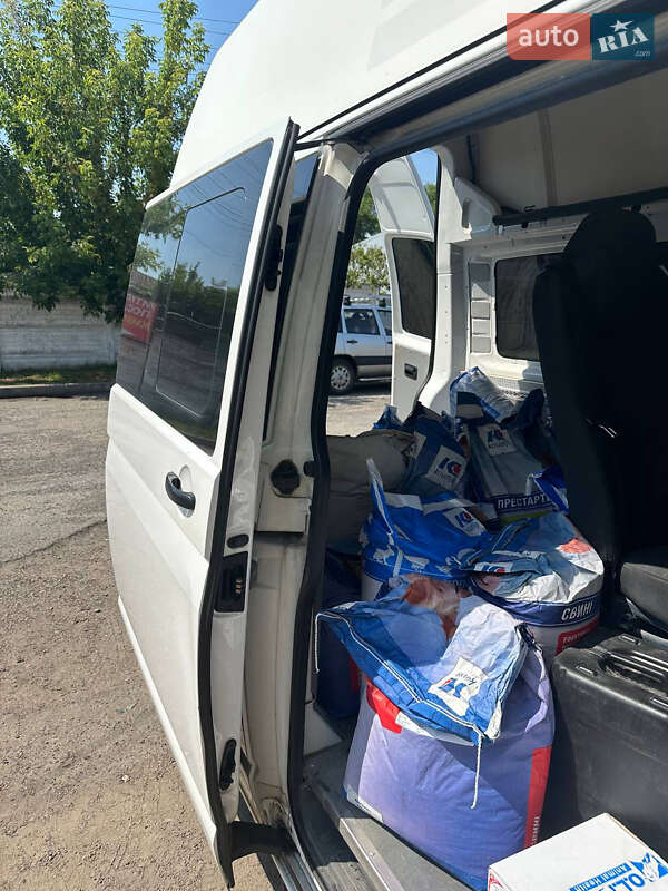 Минивэн Volkswagen Transporter 2015 в Брусилове
