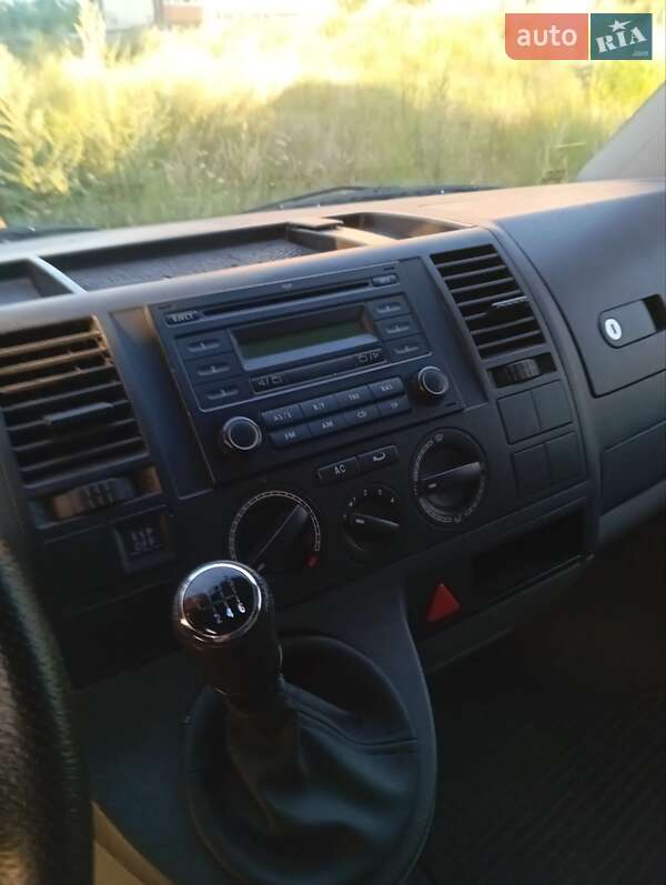 Грузовой фургон Volkswagen Transporter 2007 в Киеве