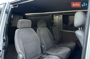 Минивэн Volkswagen Transporter 2003 в 