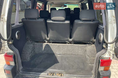 Минивэн Volkswagen Transporter 2000 в 