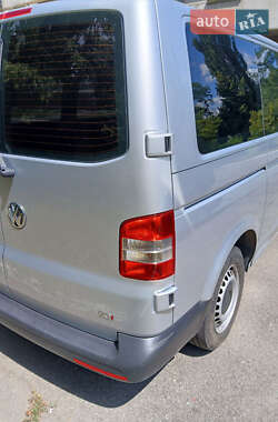 Минивэн Volkswagen Transporter 2015 в 