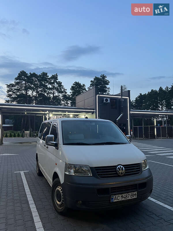 Минивэн Volkswagen Transporter 2004 в 