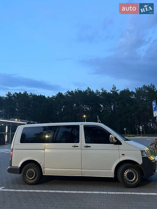 Минивэн Volkswagen Transporter 2004 в Маневичах