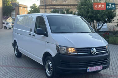 Вантажний фургон Volkswagen Transporter 2017 в Дубні