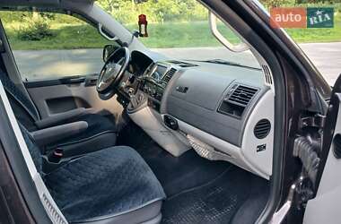 Минивэн Volkswagen Transporter 2012 в 