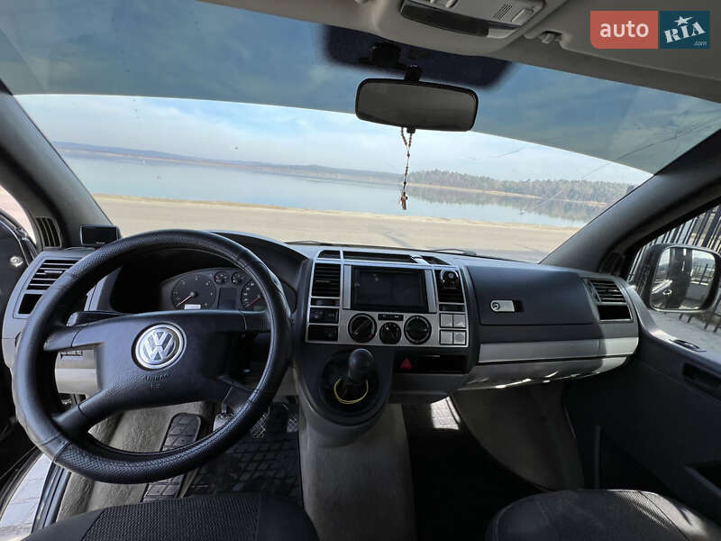 Минивэн Volkswagen Transporter 2006 в Львове