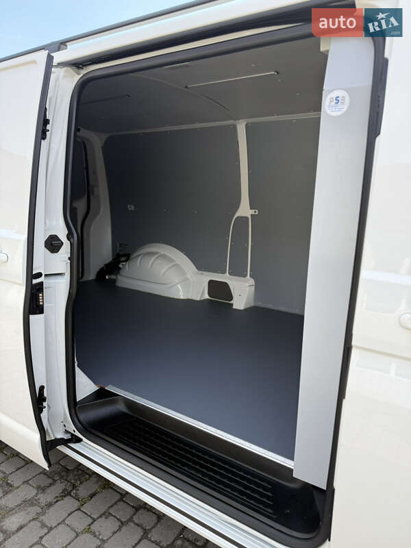 Грузовой фургон Volkswagen Transporter 2021 в Киеве