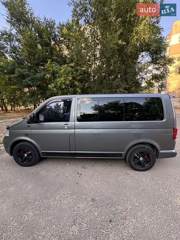 Минивэн Volkswagen Transporter 2005 в Николаеве
