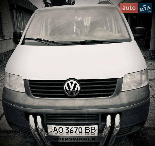 Минивэн Volkswagen Transporter 2005 в Мукачево