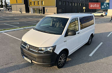 Минивэн Volkswagen Transporter 2016 в 
