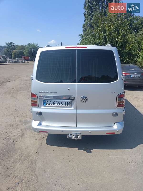 Минивэн Volkswagen Transporter 2006 в Киеве