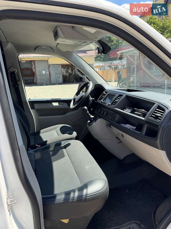 Грузопассажирский фургон Volkswagen Transporter 2016 в Кривом Роге фото 4 Грузопассажирский фургон Volkswagen Transporter 2016 в Кривом Роге