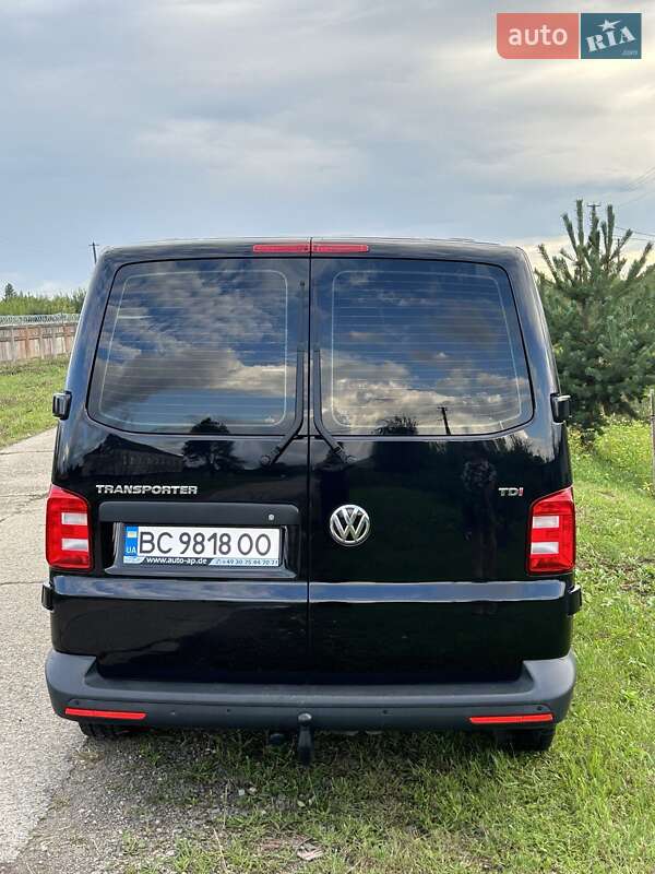 Минивэн Volkswagen Transporter 2016 в 