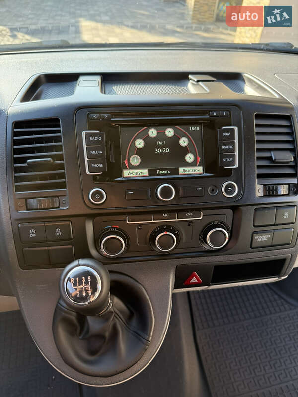 Грузовой фургон Volkswagen Transporter 2014 в Хмельницком