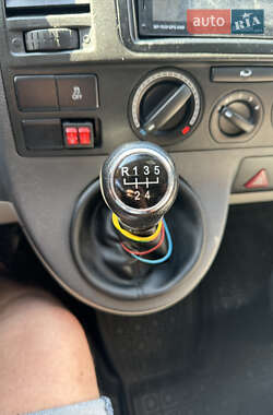 Грузовой фургон Volkswagen Transporter 2011 в 