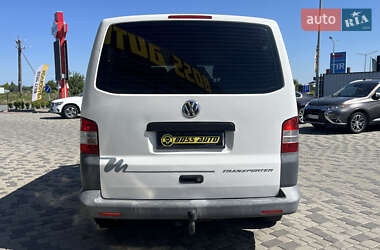 Минивэн Volkswagen Transporter 2010 в 