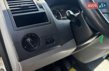 Минивэн Volkswagen Transporter 2010 в 