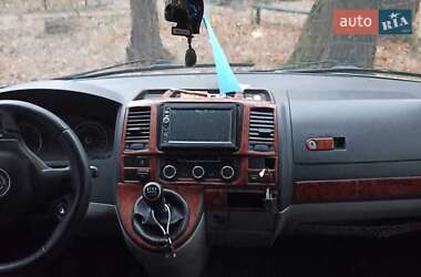 Минивэн Volkswagen Transporter 2010 в 
