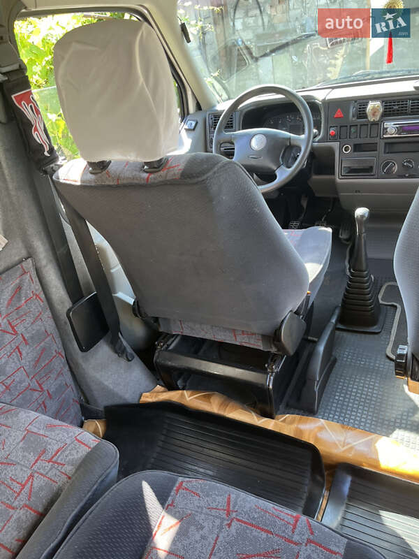 Минивэн Volkswagen Transporter 2000 в Новоднестровске