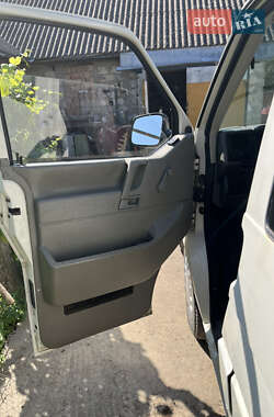 Минивэн Volkswagen Transporter 2000 в 