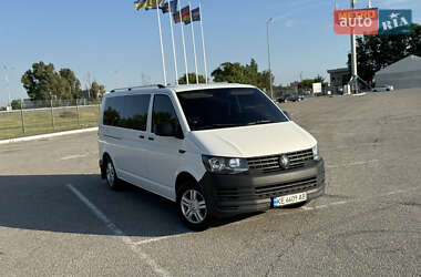 Минивэн Volkswagen Transporter 2015 в 