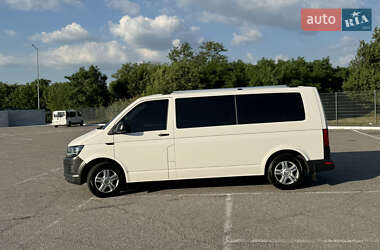 Минивэн Volkswagen Transporter 2015 в 