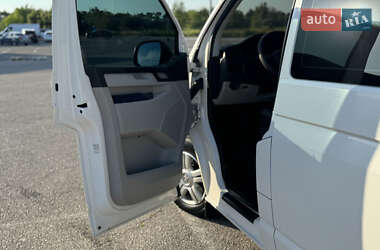 Минивэн Volkswagen Transporter 2015 в 