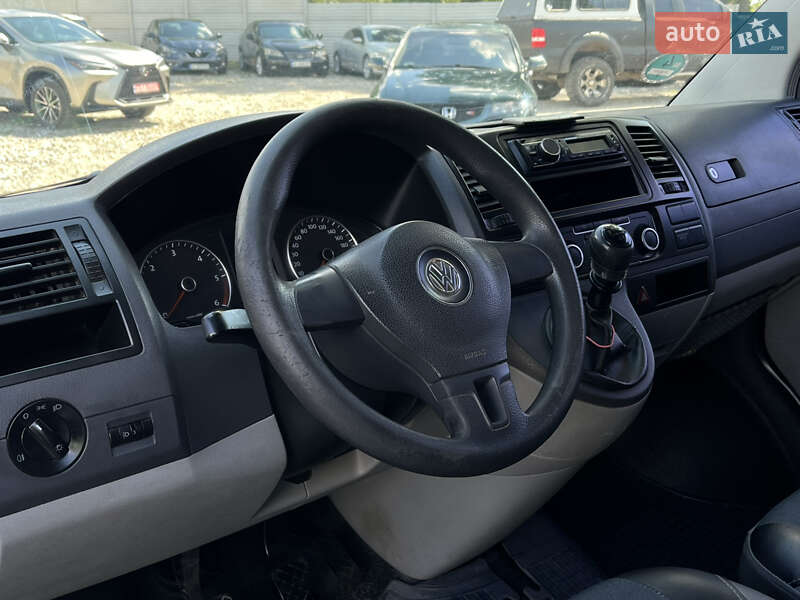 Мінівен Volkswagen Transporter 2010 в Харкові