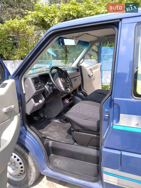 Минивэн Volkswagen Transporter 2003 в Каменец-Подольском фото 11 Минивэн Volkswagen Transporter 2003 в Каменец-Подольском