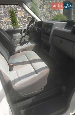Минивэн Volkswagen Transporter 2000 в 