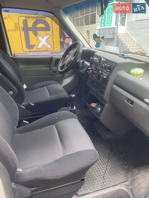 Минивэн Volkswagen Transporter 2000 в Хмельницком