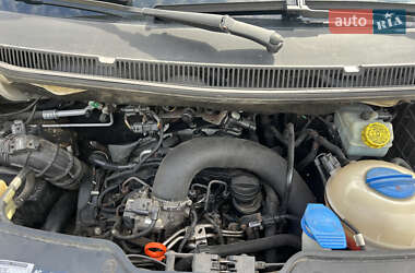 Минивэн Volkswagen Transporter 2010 в 