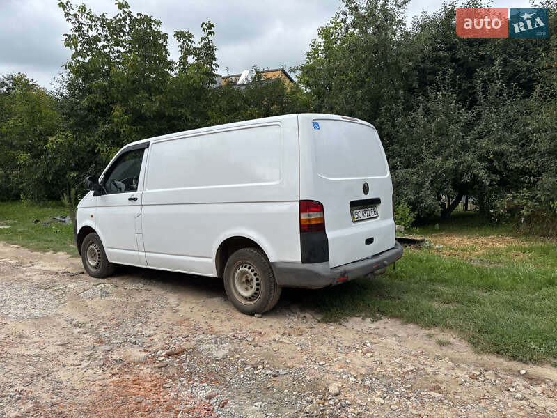 Грузовой фургон Volkswagen Transporter 2007 в Дублянах
