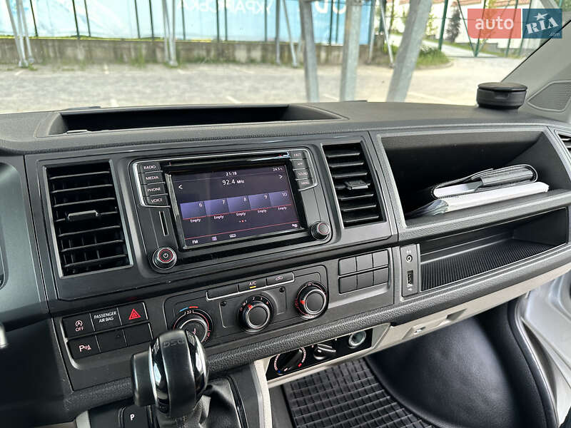 Вантажний фургон Volkswagen Transporter 2018 в Львові