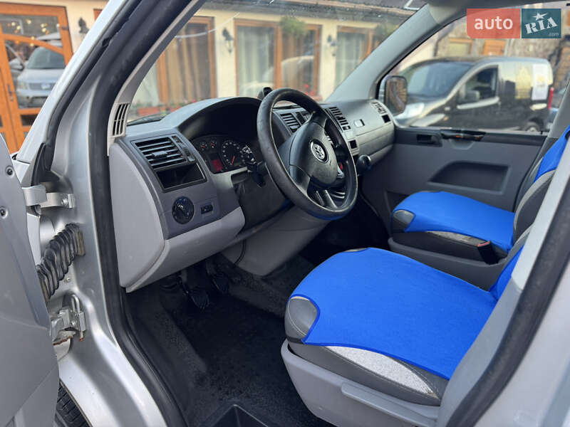 Минивэн Volkswagen Transporter 2007 в Иршаве