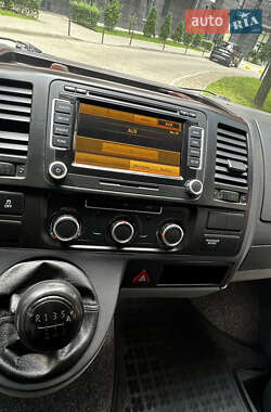 Минивэн Volkswagen Transporter 2010 в 