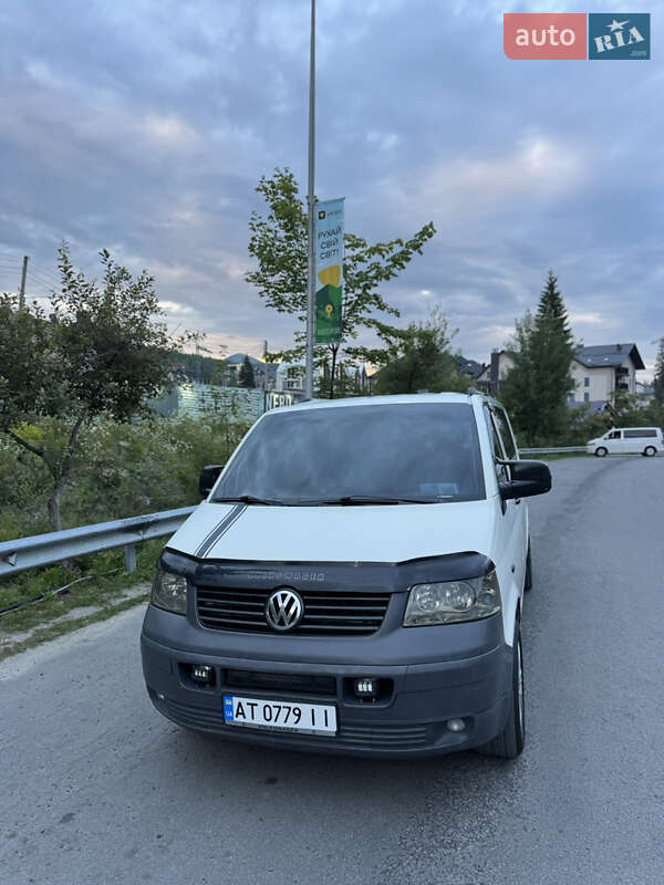 Минивэн Volkswagen Transporter 2004 в Буковеле