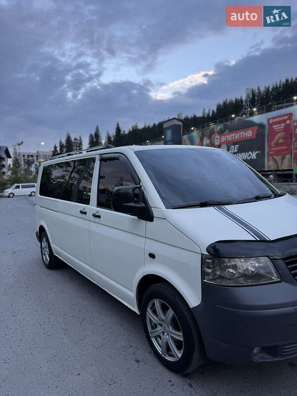 Минивэн Volkswagen Transporter 2004 в Буковеле