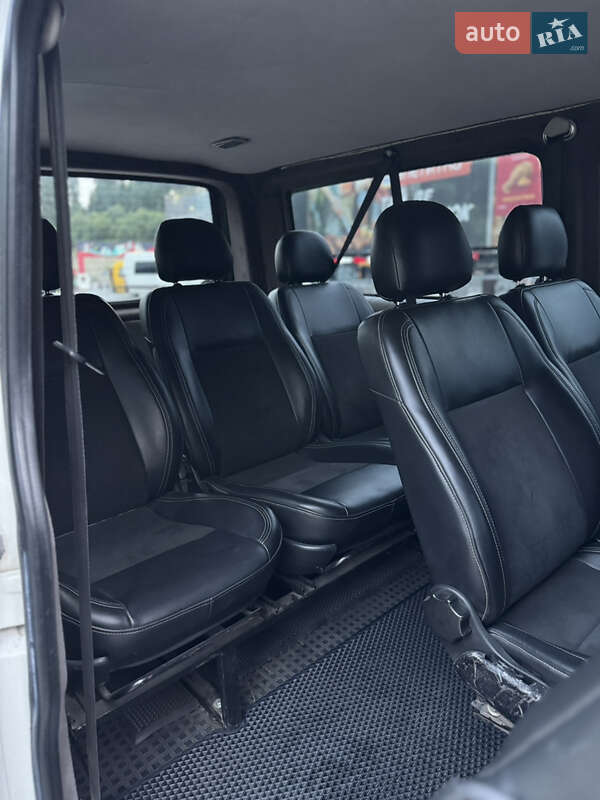 Минивэн Volkswagen Transporter 2004 в Буковеле