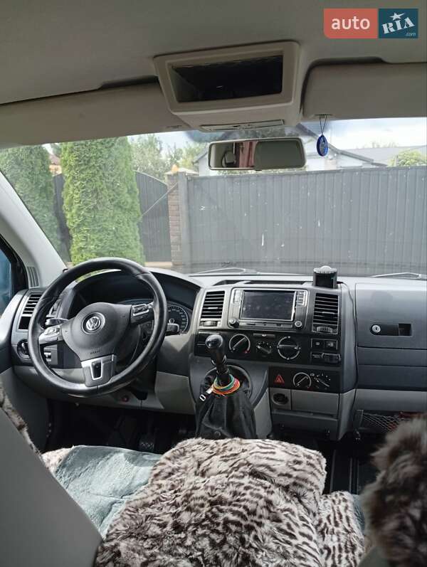 Минивэн Volkswagen Transporter 2010 в Луцке