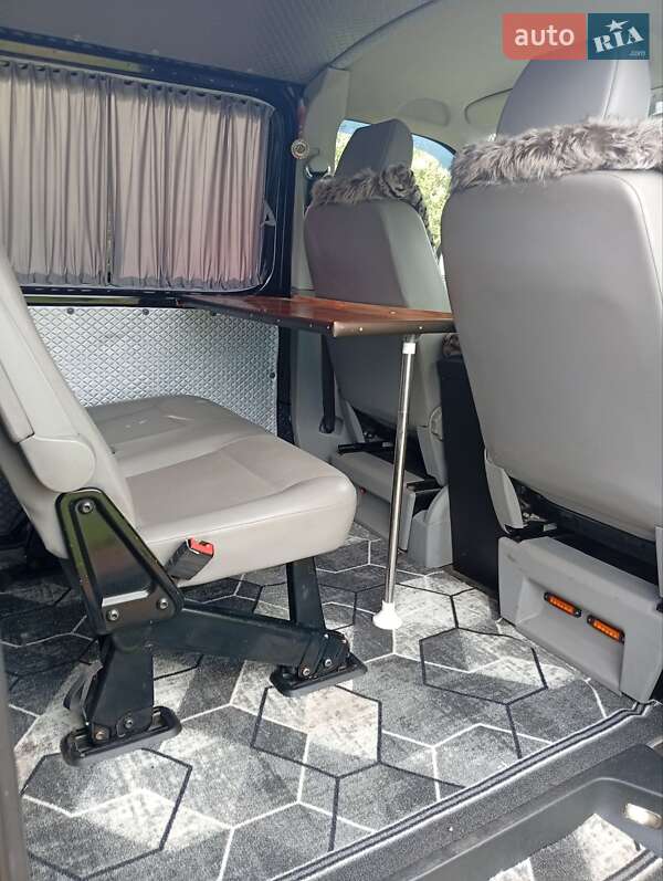 Минивэн Volkswagen Transporter 2010 в Луцке