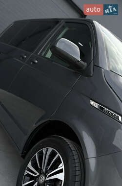 Минивэн Volkswagen Transporter 2021 в 