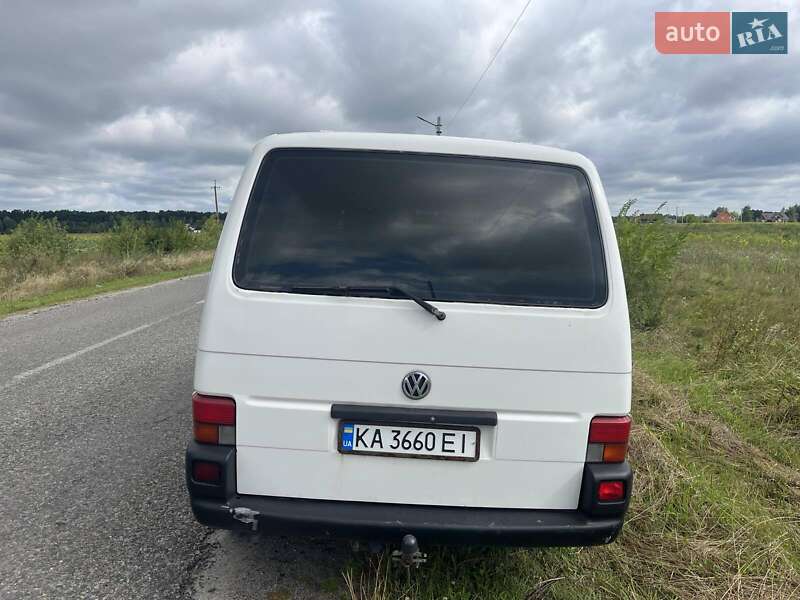 Минивэн Volkswagen Transporter 2001 в Калиновке