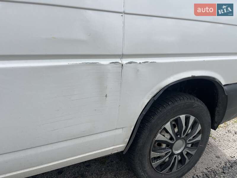 Минивэн Volkswagen Transporter 2001 в Калиновке