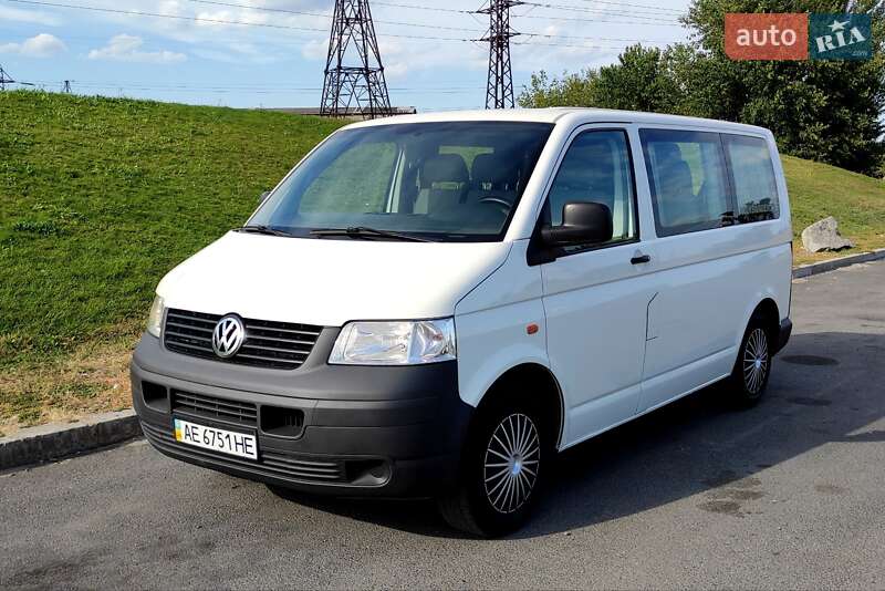 Минивэн Volkswagen Transporter 2006 в 