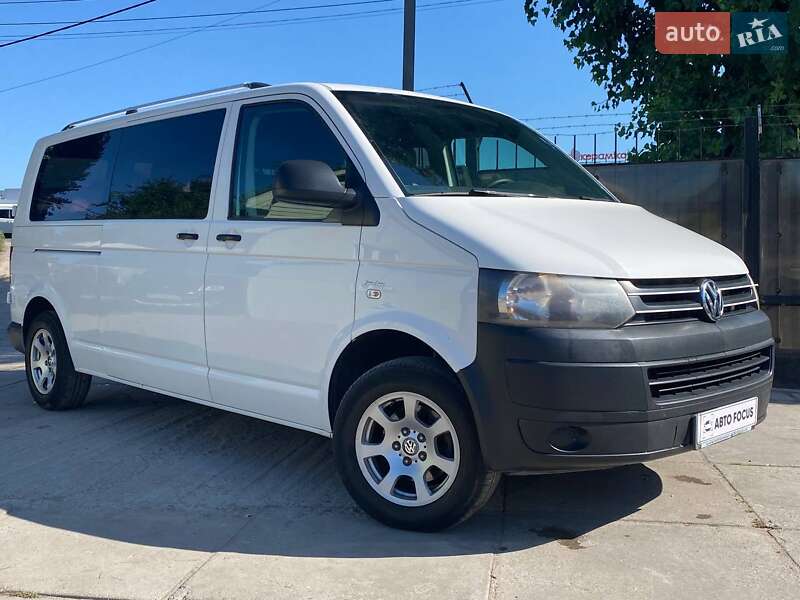 Грузопассажирский фургон Volkswagen Transporter 2013 в Киеве