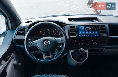 Минивэн Volkswagen Transporter 2015 в 