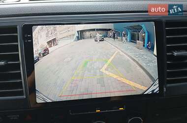 Минивэн Volkswagen Transporter 2015 в 