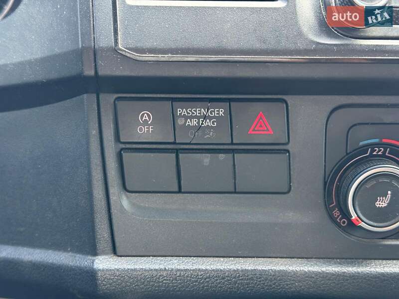 Грузопассажирский фургон Volkswagen Transporter 2016 в Виннице